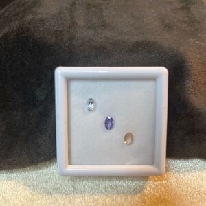 6x4 Oval Precious Gemstone Collectors Box 3pc ,
Blue topaz, Amethyst, Blue Topaz